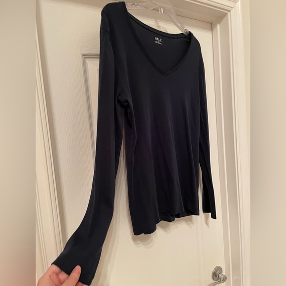 ANA a.n.a. long sleeve v neck tee top size Large- dark navy - Picture 3 of 5